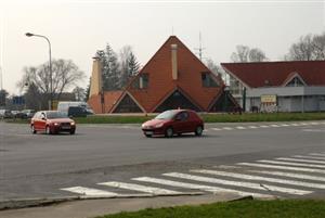 V polovině roku se rozjedou naplno stavební práce a stávající křižovatka se změní v kruhový objezd. <br/>
FOTO: DAVID MACHÁČEK
