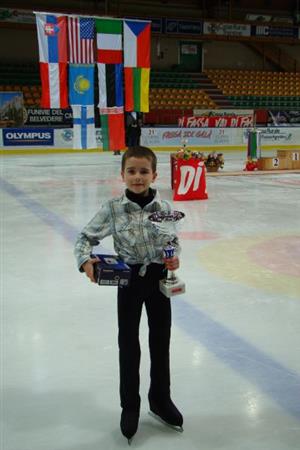 Krasobruslař FSC Kopřivnice Robin Grussmann vybojoval v EP mládeže celkové prvenství.<br/> 
FOTO: ARCHIV
