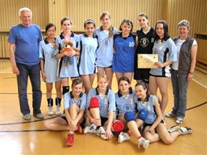 Kopřivnický volejbalový tým starších žákyň vybojoval vítězství v turnaji pořádaném domácím klubem.<br/>
FOTO: ARCHIV
