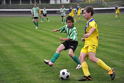 Starší žáci FC Kopřivnice porazili ve stěžejním zápase Frenštát pod Radhoštěm 2:0 a poté už bez větších problémů dokráčeli k vítězství v krajské soutěži.
FOTO: JANA FEILHAUEROVÁ