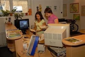 Městské informační centrum se zatím příliš nezměnilo. Výraznější proměna je plánována na podzimní měsíce.<br/>
FOTO: DAVID MACHÁČEK
