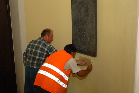 Instalace pamětní desky Zdeňka Buriana