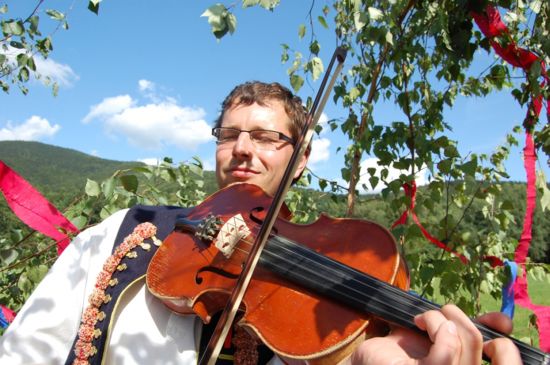 Cimbálová muzika Valašský vojvoda z Kozlovic bude hostem nedělního programu slavností moravského burčáku ve Štramberku.<br/>
FOTO: VALAŠSKÝ VOJVODA
