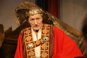 Radek Brzobohatý s ansámblem svého divadla přijede kopřivnickému publiku zahrát historické drama Lev v zimě. Jeho partnerkou bude Hana Maciuchová.<br/>
FOTO: DIVADLO R. BRZOBOHATÉHO
