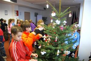 System.Linq.Enumerable+<TakeIterator>d__25`1[System.Char]