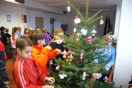 System.Linq.Enumerable+<TakeIterator>d__25`1[System.Char]