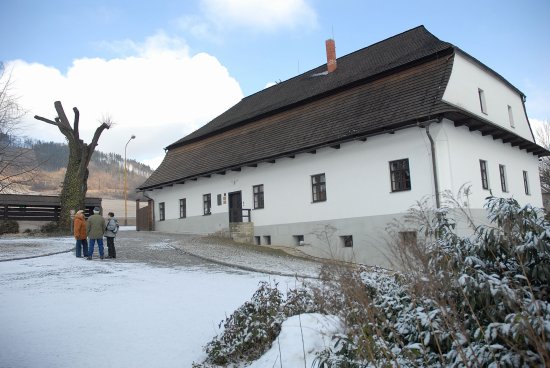 Kopřivnická radnice bude letos zvažovat, jak dál s místními muzei. Prodat nebo pronajmout objekt Fojtství by pro ni, ale zdá se, bylo problematické.
FOTO: DAVID MACHÁČEK
