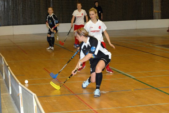 Ženský tým FBC Vikings Kopřivnice by mohl dosáhnout na postup, a to v případě, že vyhraje oba zápasy posledního turnaje 2. ligy.
FOTO: DAVID MACHÁČEK