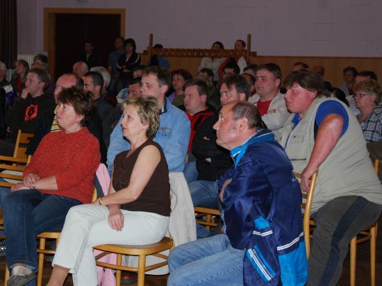 V minulém týdnu se uskutečnila v každé z místních částí Kopřivnice veřejná setkání občanů s představiteli města, na nichž se dozvěděli bližší informace o připravovaných akcích. 
FOTO: DANA HOĎÁKOVÁ