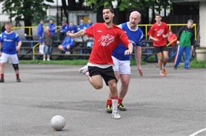 Celek 1. FC Bari porazil ve druhém kole ligového poháru s přehledem D&L AS 54 a pokračuje tak v cestě za obhajobou pohárového vítězství. 
FOTO: JANA FEILHAUEROVÁ