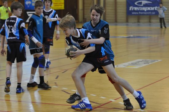 Tým ZŠ E. Zátopka si v úvodním duelu oblastního kola Novinářského kalamáře poradil se soupeřem z Ostravy. Další výhru už ale nepřidal a skončil třetí.
FOTO: JANA FEILHAUEROVÁ