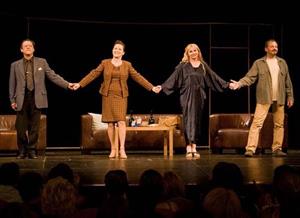 Čtveřice herců z pražského Divadla ABC dnes večer v komedii Třikrát život zakončí divadelní sezonu v kulturním domě.
FOTO: MĚSTSKÁ DIVADLA PRAŽSKÁ