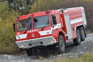 Tatra má v plánu i v letošním roce vyrobit 1 100 nákladních vozů. Zatím ovšem scházejí objednávky, které by měla uspokojit výroba ve čtvrtém čtvrtletí. 
FOTO: DAVID MACHÁČEK