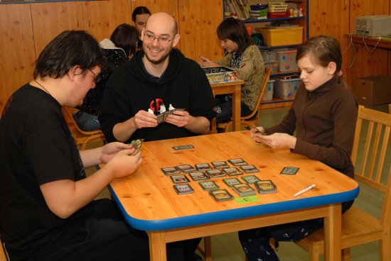 Celkem osmnáct hráčů se sešlo na původním turnaji letošní série Dominion Tour ve strategické karetní hře.
FOTO: DAVID MACHÁČEK