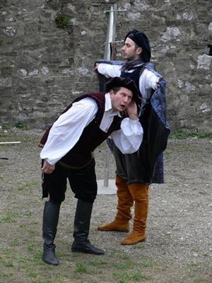 Bratislavské Túlavé divadlo se svou shakespearovskou variací Rómeo, Júlia a vírus opět okouzlilo diváky Kopřivy tak, že si odvezlo cenu publika.
FOTO: ILONA MAZALOVÁ