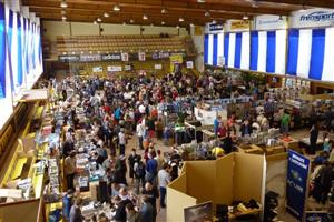 Letošní ročník Beskyd Model Kit Show s úspěchem otestoval nové prostory. Konal se ve sportovní hale ZŠ Emila Zátopka a v jejím bezprostředním okolí. 
FOTO: LIBOR VOLNÝ