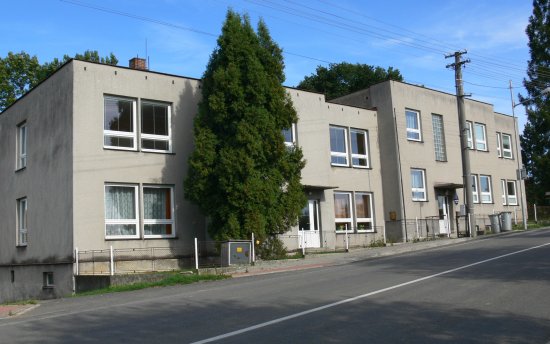 Mateřská škola v Kateřinicích dostane při budování komunitního centra nový kabát včetně zateplení. Pro děti budou na zahradě instalovány nové herní prvky.
FOTO: ILONA MAZALOVÁ