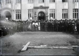 Fotografie zachycující slavnostní otevření německé školy 10. září 1911. 
FOTO: ARCHIV MUZEA FOJTSTVÍ