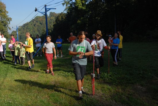 Do souboje s kopcem na Červeném kameni se letos pustilo pětačtyřicet účastníků akce ’Mount Everest’.
FOTO: DAVID MACHÁČEK