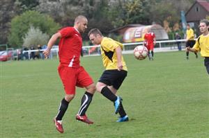 Kapitán Štramberka Jiří Zátopek (na snímku) patří k nejlepším střelcům mužstva. V sobotu se neprosadil, přesto jeho tým vyhrál nad Sedlnicemi vysoko 6:0.
FOTO: JANA FEILHAUEROVÁ