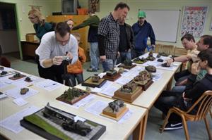 Soutěžící modely na jedenáctém ročníku Kopřivnických pohárů se těšily zájmu diváků. Přišlo jich na 150.
FOTO: DAVID MACHÁČEK