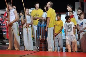 Nejpočetnější zastoupení na exhibici bojových sportů měli vyznavači capoeiry. Ti dokazovali, že toto brazilské umění není jen boj, ale i specifická subkultura.
FOTO: DAVID MACHÁČEK