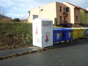 Na sedmi místech ve městě je rozmístěno sedm speciálních kontejnerů určených pro sběr textilu, obuvi a plyšových hraček.
FOTO: LUCIE KUBALCOVÁ