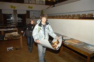 Filmoví fandové měli poprvé možnost získat plakáty svých oblíbených titulů na velkém bazaru v kulturním domě.
FOTO: DAVID MACHÁČEK