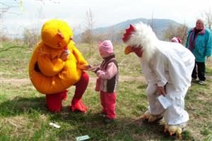 Děti v rámci Pohádkového lesa plnily různé úkoly, které jim zadávala zvířátka.
FOTO: IVANA RAŠKOVÁ