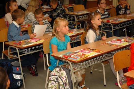 V pondělí začal nový školní rok. Do lavic poprvé zasedlo také 215 prvňáčků včetně těch, kteří budou navštěvovat 1. A v ZŠ Emila Zátopka.
FOTO: DAVID MACHÁČEK