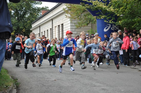 Zápolení v dětských kategoriích bylo opravdu urputné. Děti si nic nedarovaly, a tak bylo k vidění i několik pádů.
FOTO: RADEK CHVISTEK