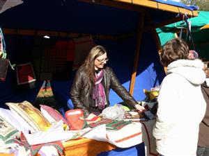 Lenka Dostálová z Petřvaldu je od soboty čerstvou držitelkou certifikátu Moravské Kravařsko regionální produkt za předměty vyrobené metodou patchworku.
FOTO: ILONA MAZALOVÁ