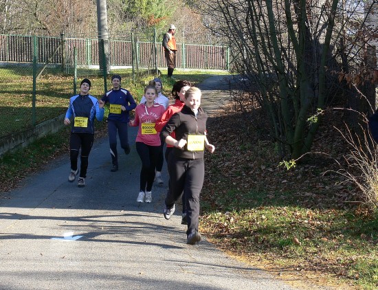 Prvních 3,2 kilometru měli účastníci I. ročníku trailového závodu v Kateřinicích společných jak pro kategorii žen, tak i pro muže.
FOTO: ILONA MAZALOVÁ