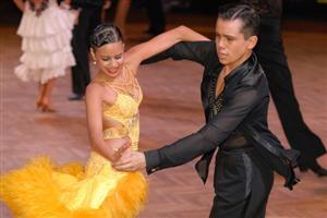 Pár Tanečního klubu Gradace Kroměříž Petr Kotek a Viktorie Kuncová ovládl 46. ročník taneční soutěže Tatra. Zvítězili mezi latináři, ve standardních tancích skončili druzí a navíc byli i nejsympatičtějšími soutěžícími. 
FOTO: DAVID MACHÁČEK