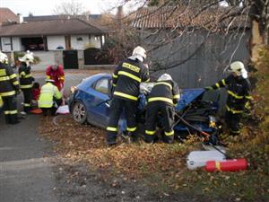K práci dobrovolných hasičů patří také výjezdy k dopravním nehodám. Za poslední tři měsíce minulého roku asistovali u pěti.
FOTO: JSDH KOPŘIVNICE