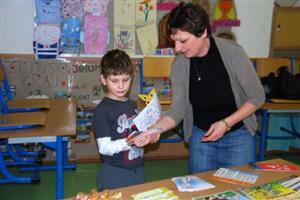 V minulém týdnu proběhly na všech kopřivnických školách zápisy do prvních tříd. Celkem prošlo prozkoušením 310 dětí, což je téměř o čtyřicet více než vloni.
FOTO: DANA HOĎÁKOVÁ