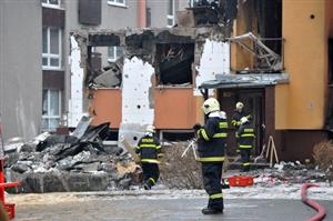 Tragický výbuch plynu ve Frenštátě zaměstnával záchranáře několik dní. Také kopřivnická jednotka sboru dobrovolných hasičů v místě tragédie pomáhala bezmála čtyřiadvacet hodin.
FOTO: DAVID MACHÁČEK