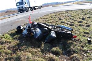 Už 5. března dopoledne museli policisté na Novojičínsku řešit první nehodu motocyklisty. Ten byl s těžkými poraněními transportován do nemocnice.
FOTO: PČR