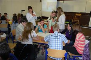 Účastníci diskuzního fóra pro mladé se zamýšleli, co by se mělo ve městě zlepšit či změnit. Mnohé věci, které navrhovali, jsou už v hledáčku radnice.
FOTO: DANA HOĎÁKOVÁ