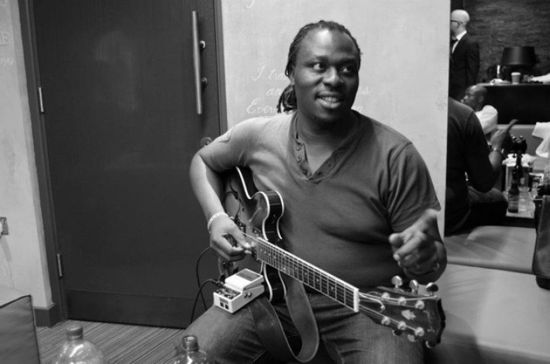 Britský jazzman Femi Temowo bude koncertovat v kopřivnické Mandele společně s triem vynikajících tuzemských muzikantů už tento pátek.
FOTO: ARCHIV