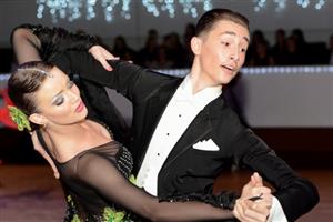 Vítězný pár standardní části Kecskeméti - Fellinghauerová a vítězové latiny Salwa s Kozubovou.