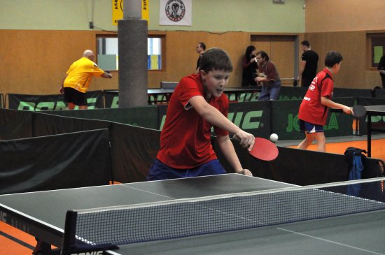 Jaroslav Neuwirth zvítězil v žákovské kategorii na Vánočním turnaji ve stolním tenise, který pořádala 27. prosince ASK Tatra Kopřivnice v herně ZŠ sv. Zdislavy.
FOTO: KRISTINA ČABLOVÁ