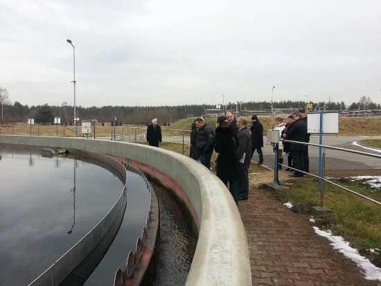 V rámci návštěvy polského partnerského města Myszkówa si kopřivnická delegace prohlédla také tamní moderní čističku odpadních vod.
FOTO: JOSEF JALŮVKA