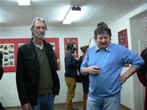 Na vernisáži výstavy fotografií Jaroslava Michny se sešla spousta přátel a známých autora, kteří vyzdvihovali jeho neotřelý pohled na známá místa a cit pro detail.
FOTO: ILONA MAZALOVÁ