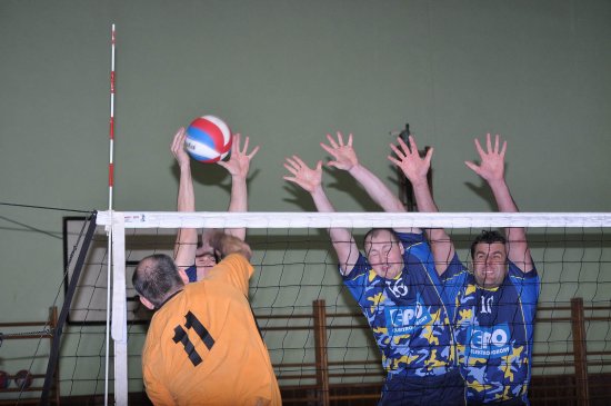 Kopřivničtí volejbalisté sice v sobotu zvítězili nad týmem z Kylešovic, nad jejich osudem však visí velký otazník. Rozhodnutí by mělo padnout v nejbližší době.
FOTO: KRISTINA ČABLOVÁ