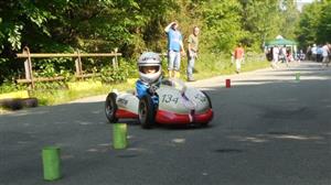 Jakub Procházka závodí na minikárách už čtvrtým rokem a letos v květnu si vyjel  za tým A. Mark Tatra Team Kopřivnice zlato na mistrovství České republiky.
FOTO: JIŘÍ PROCHÁZKA