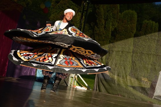 Egyptský tanečník Osama Mimi Farag svým vystoupením nadchl publikum sedmého ročníku Šostýnské Venuše. Kromě něj ale program přinesl desítky dalších tanečních vystoupení. 
FOTO: DAVID MACHÁČEK