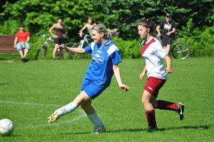 Fotbalistky TJ Spartak Lubina si celkem s přehledem poradily s mladým štramberským kádrem a v tabulce jim patří pěkná pátá příčka.
FOTO: KRISTINA ČABLOVÁ