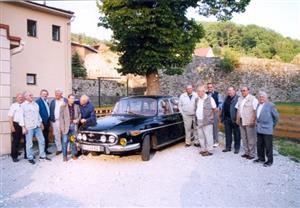 Setkání bývalých členů soutěžního týmu, mechaniků a příznivců v roce 2004. Na fotografii zprava: Kysučan, Stiborek, Lacina, Čechmánek, Pělucha, Konvička, Randýsek, Rek, Rosenkranz, Mohyla, Chovanec, Hajdušek.
FOTO: ARCHIV