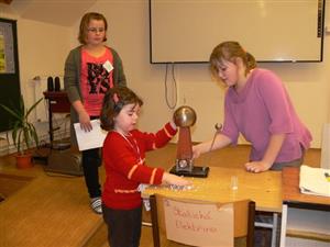 Budoucí prvňáčci procházeli jednotlivými učebnami Základní školy ve Štramberku a plnili úkoly, které si pro ně připravili jejich budoucí spolužáci a učitelé.
FOTO: ILONA MAZALOVÁ